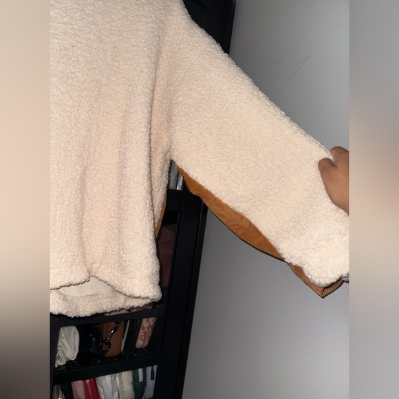 BlankNYC CATCH ME OUTSIDE Faux Suede Sherpa TRUCKER - Picture 15 of 16